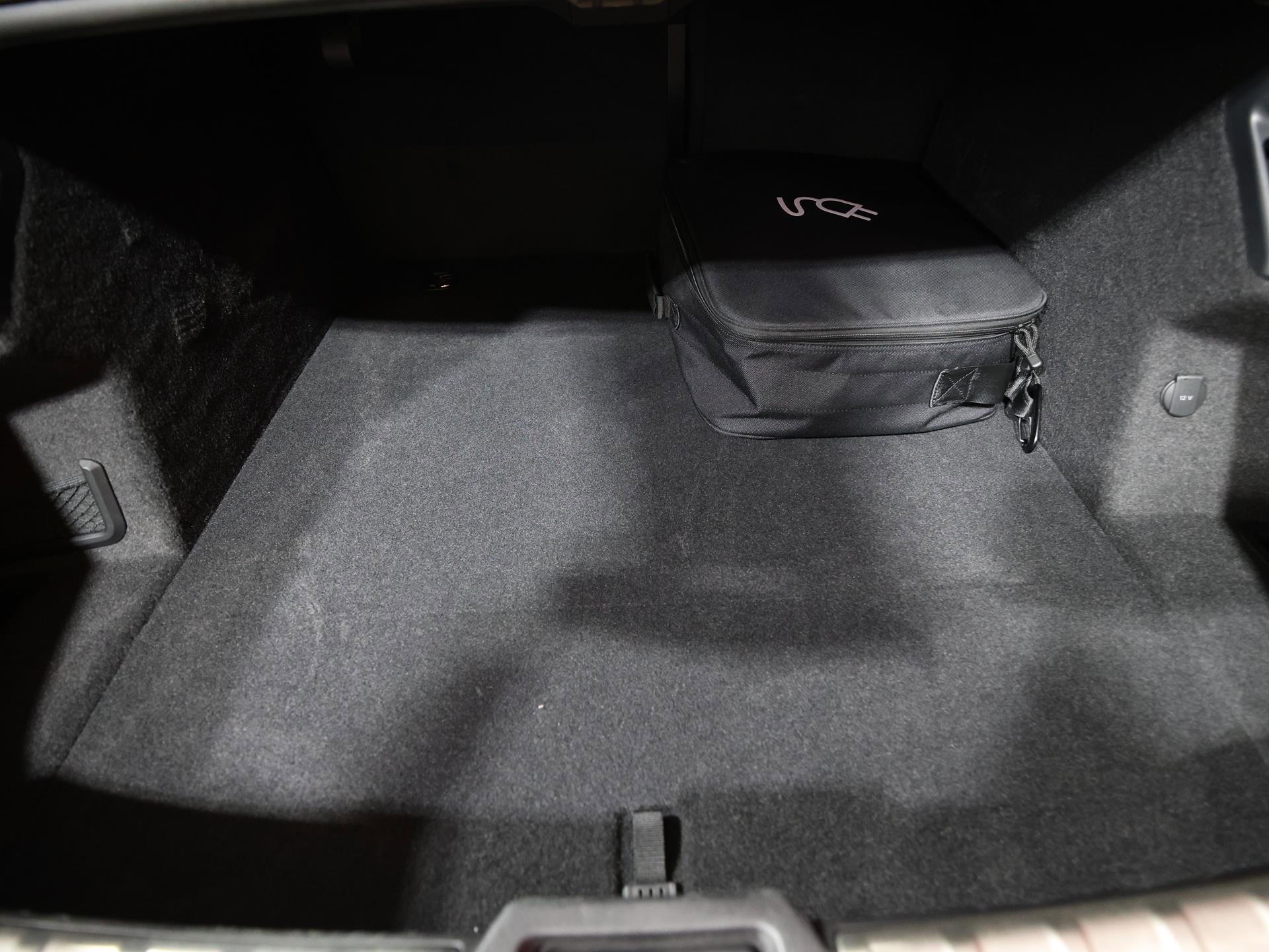 Used 2023 Porsche Taycan GTS image 35