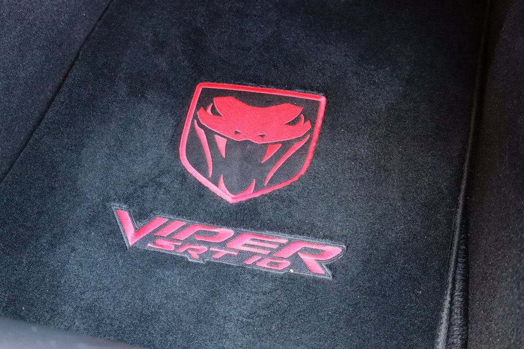 Used 2010 Dodge Viper SRT-10 w/ Protection Group RWD image 18