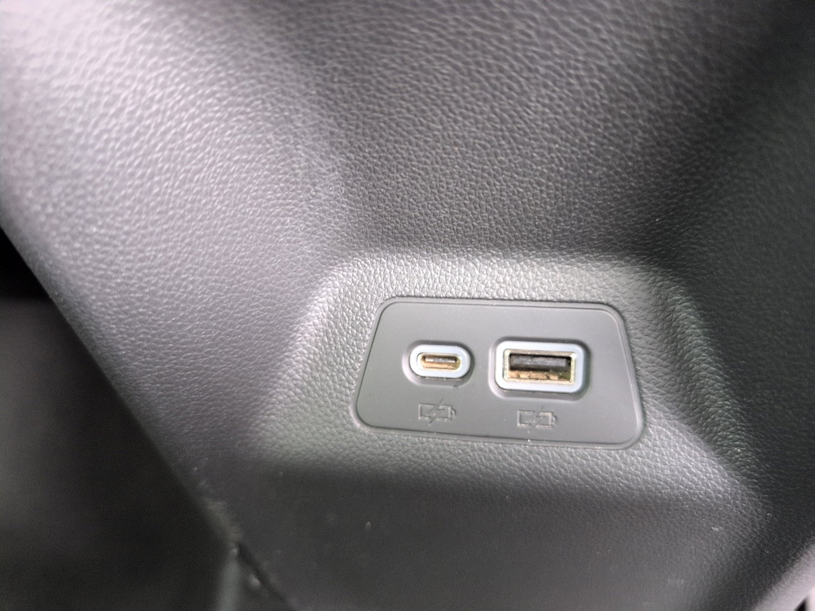 Used 2023 Buick Envision Preferred image 13