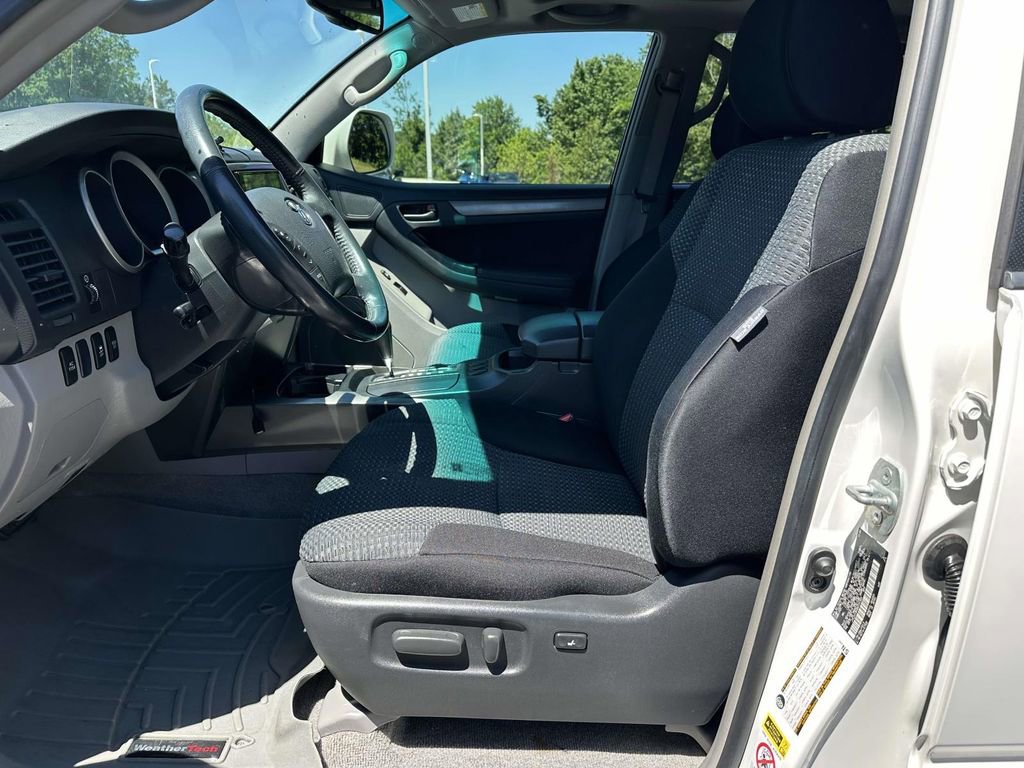 Used 2008 Toyota 4Runner SR5 RWD image 12