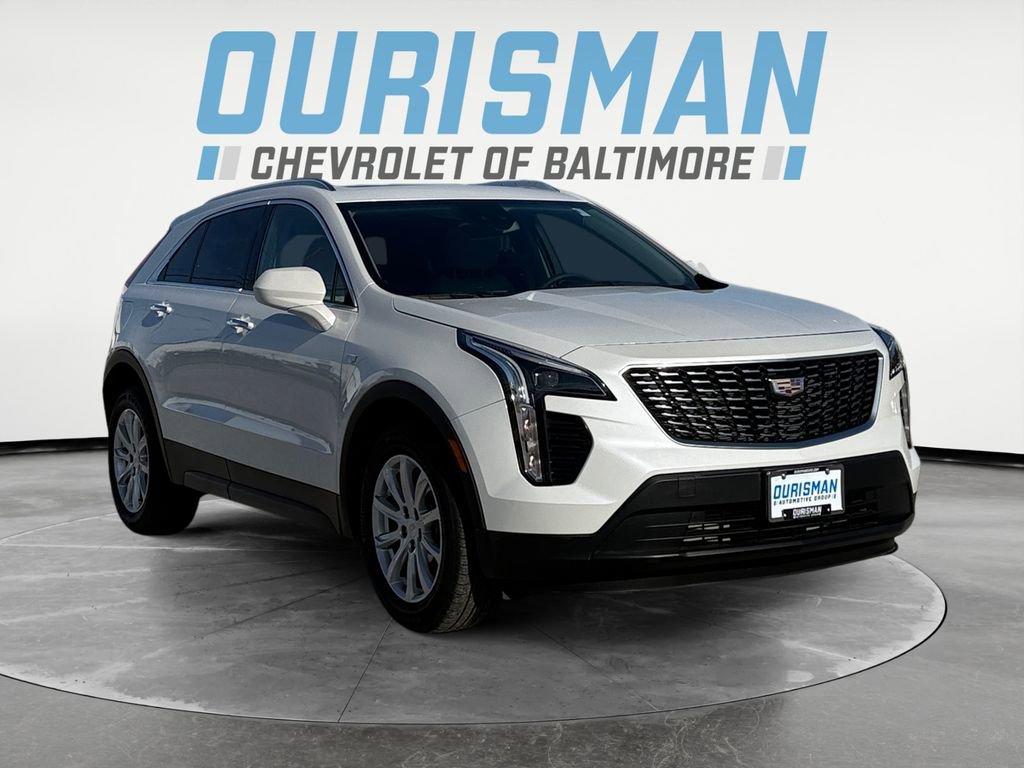 Used 2022 Cadillac XT4 Luxury w/ Cold Weather Package image 1