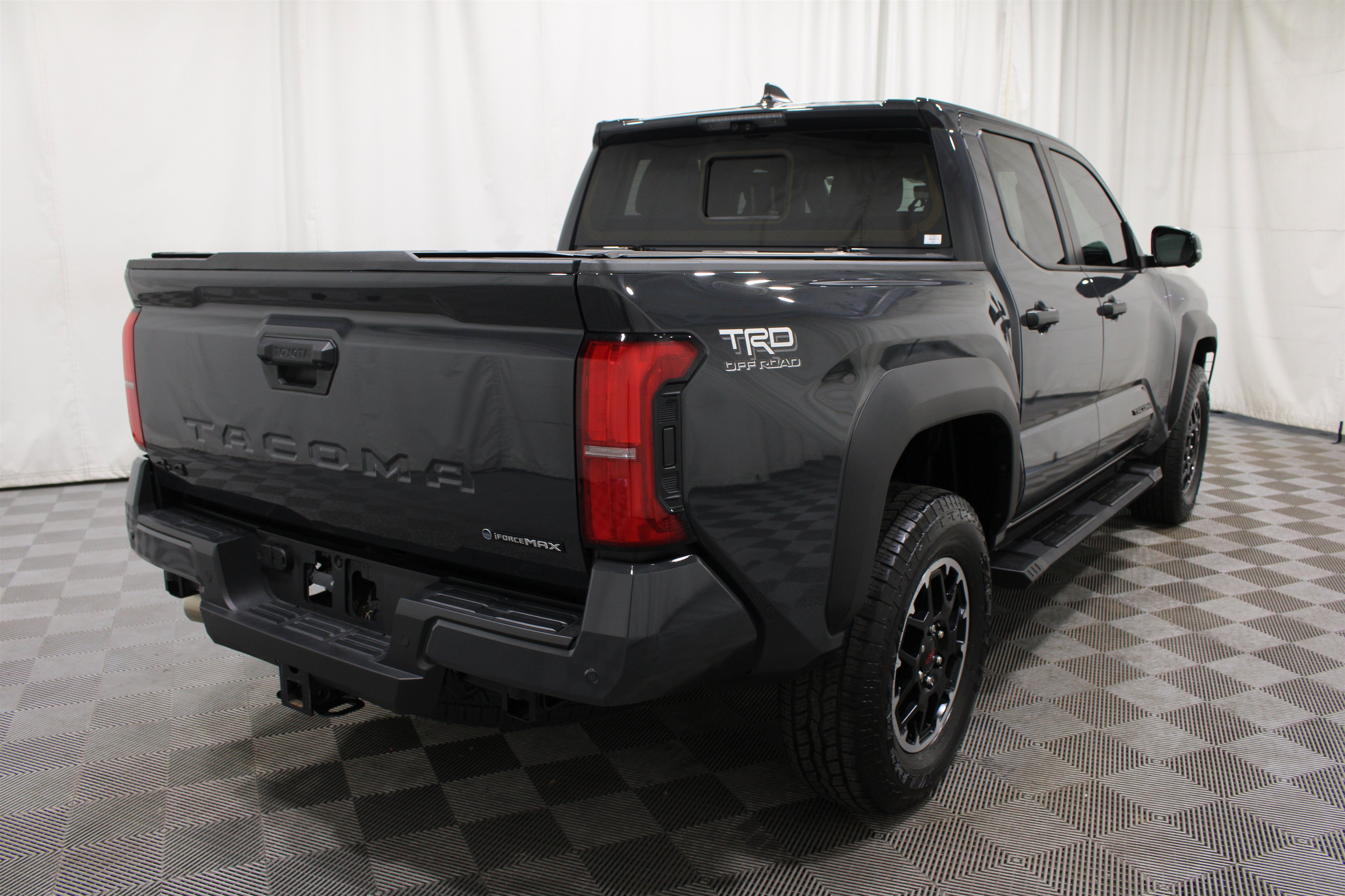 Used 2025 Toyota Tacoma TRD Off-Road w/ TRD Off Road Premium Package AWD/4WD image 31