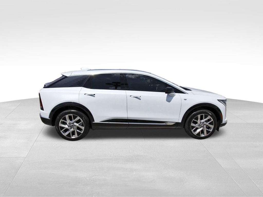 New 2027 Cadillac Optiq Luxury AWD/4WD image 5