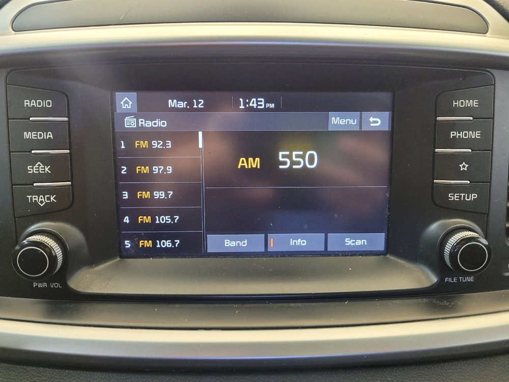 Used 2019 Kia Sorento LX image 25