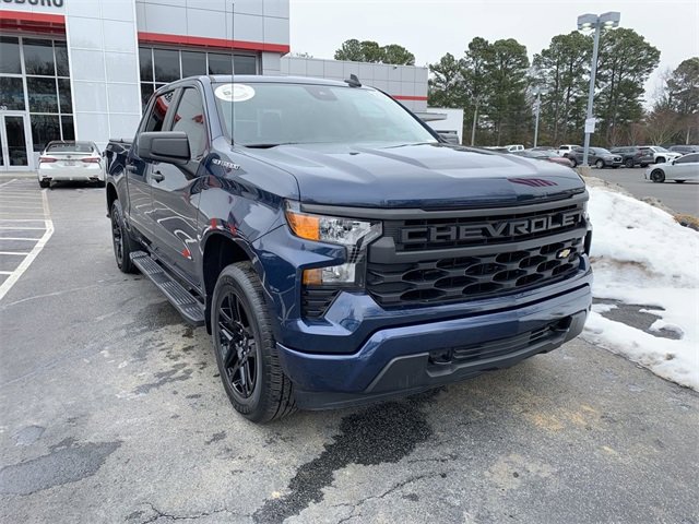 Used 2023 Chevrolet Silverado 1500 Custom image 2