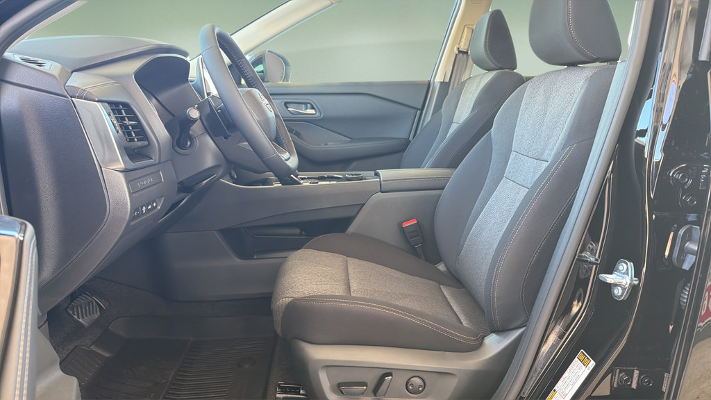 New 2026 Nissan Rogue SV AWD/4WD image 23
