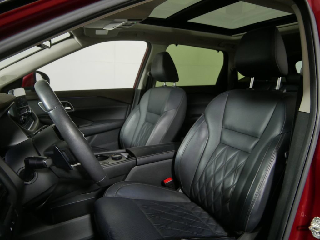 Used 2023 Nissan Rogue Platinum AWD/4WD image 13