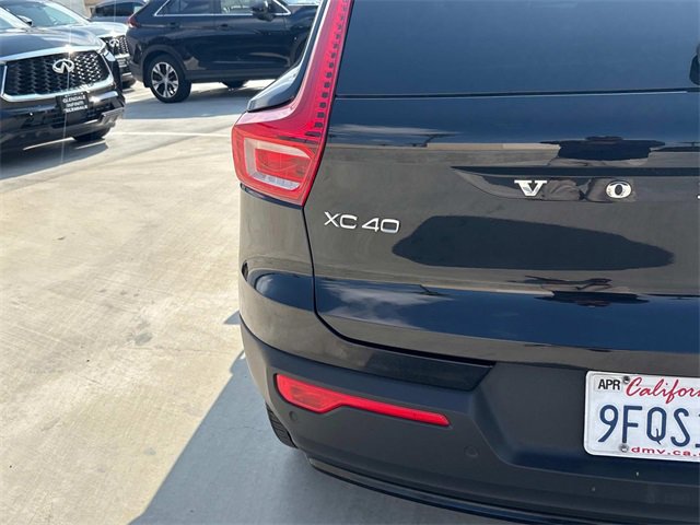 Used 2023 Volvo XC40 B4 Ultimate image 5