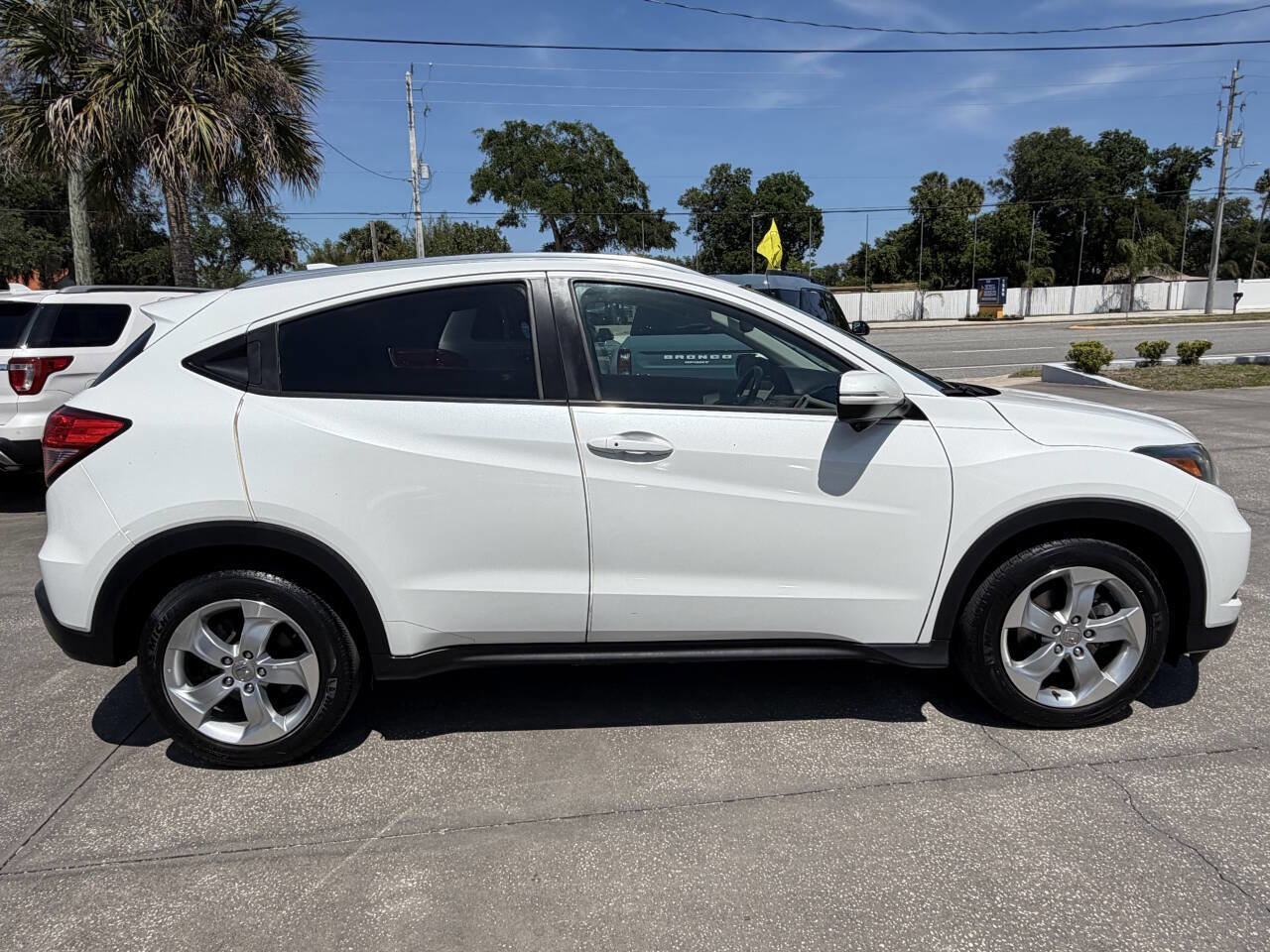 Used 2016 Honda HR-V EX-L image 9