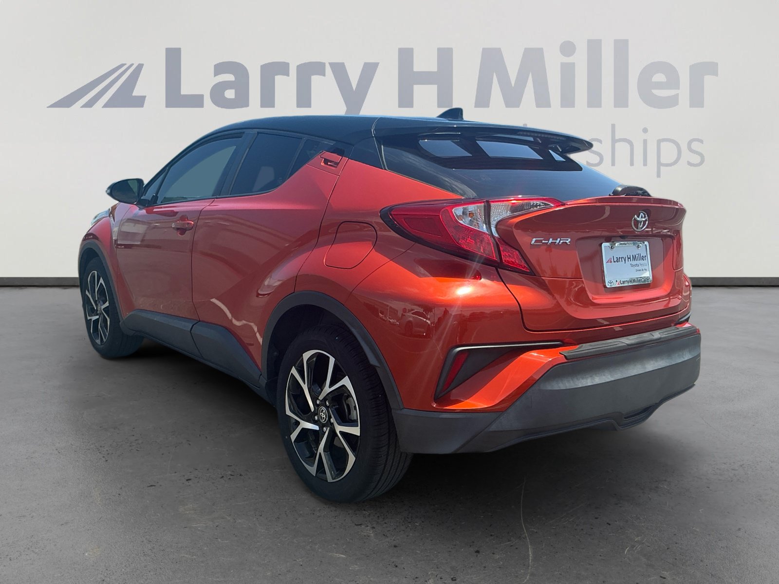 Certified 2020 Toyota C-HR XLE FWD image 3