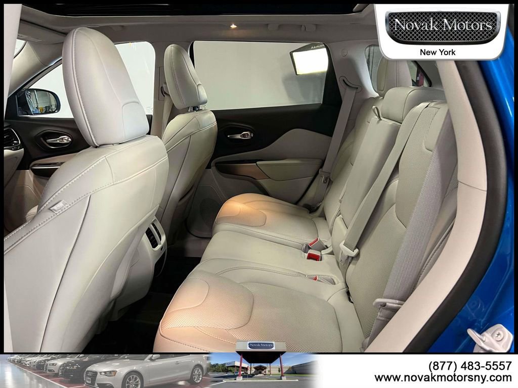 Used 2022 Jeep Cherokee Limited w/ Elite Package AWD/4WD image 13