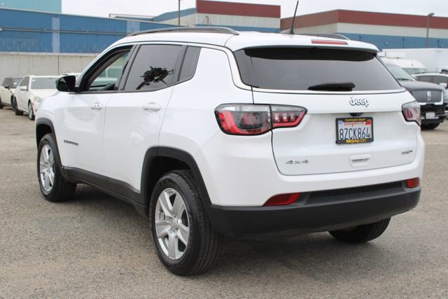 Used 2022 Jeep Compass Latitude image 3