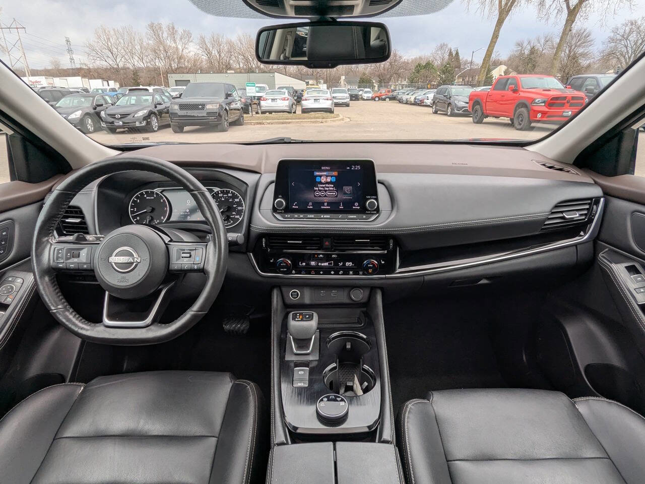 Used 2022 Nissan Rogue SL AWD/4WD image 3