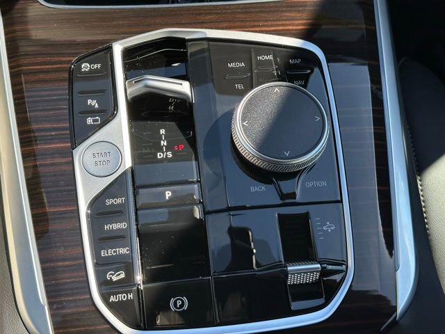 New 2026 BMW X5 xDrive50e w/ Climate Comfort Package image 24