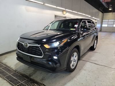 Used 2023 Toyota Highlander L image 1