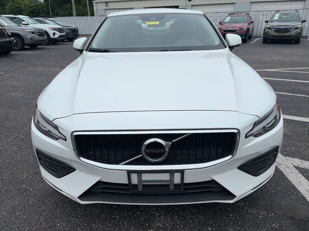 Used 2021 Volvo S60 T6 Momentum AWD/4WD image 2