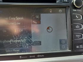 Used 2017 Toyota Highlander Limited AWD/4WD image 11
