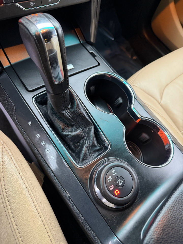 Used 2016 Ford Explorer XLT w/ Equipment Group 202A image 22