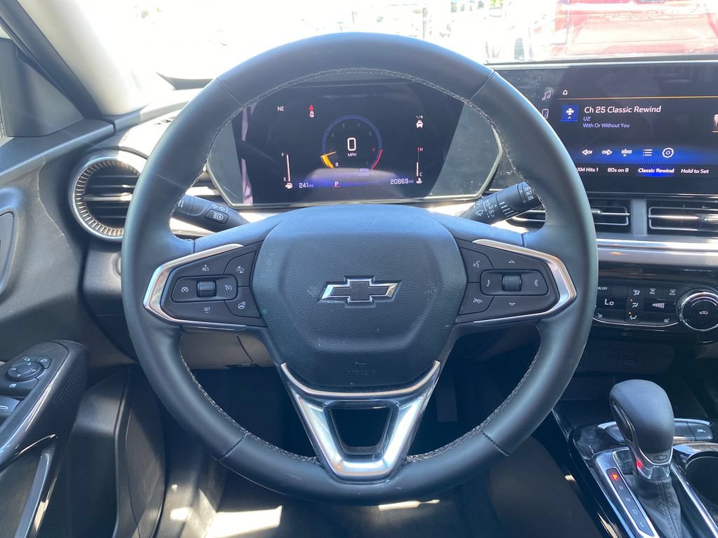 Used 2025 Chevrolet Trax ACTIV w/ Driver Confidence Package FWD image 14