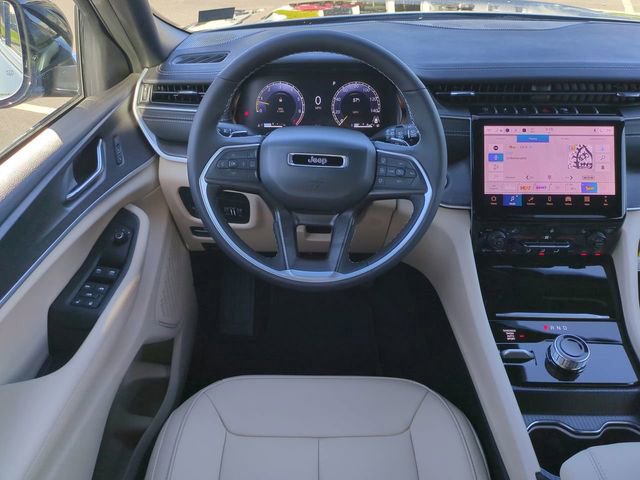 New 2025 Jeep Grand Cherokee Limited w/ Trailer Tow Package image 16