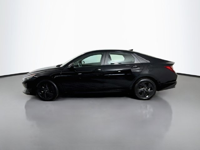 Used 2021 Hyundai Elantra SEL w/ Convenience Package FWD image 6