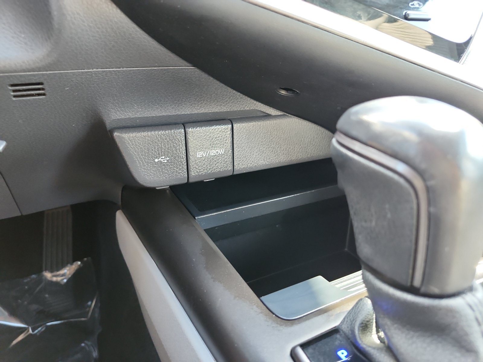 Used 2023 Toyota Camry SE FWD image 18