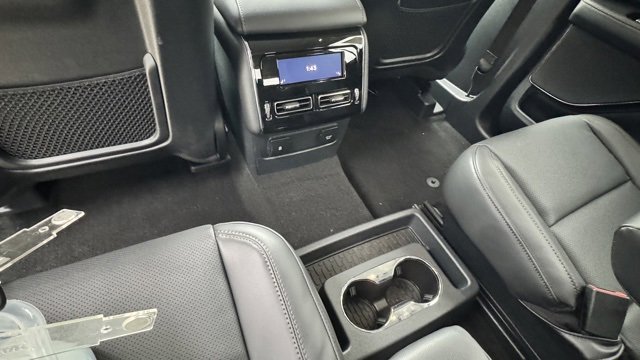 New 2025 Lincoln Aviator AWD w/ Equipment Group 101A image 8