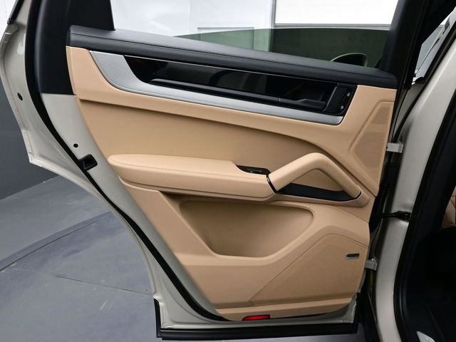 New 2026 Porsche Cayenne Coupe image 13