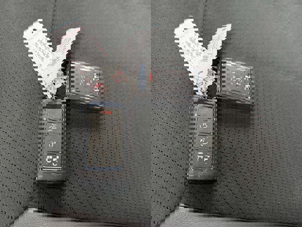 New 2025 Jeep Grand Cherokee Altitude image 27