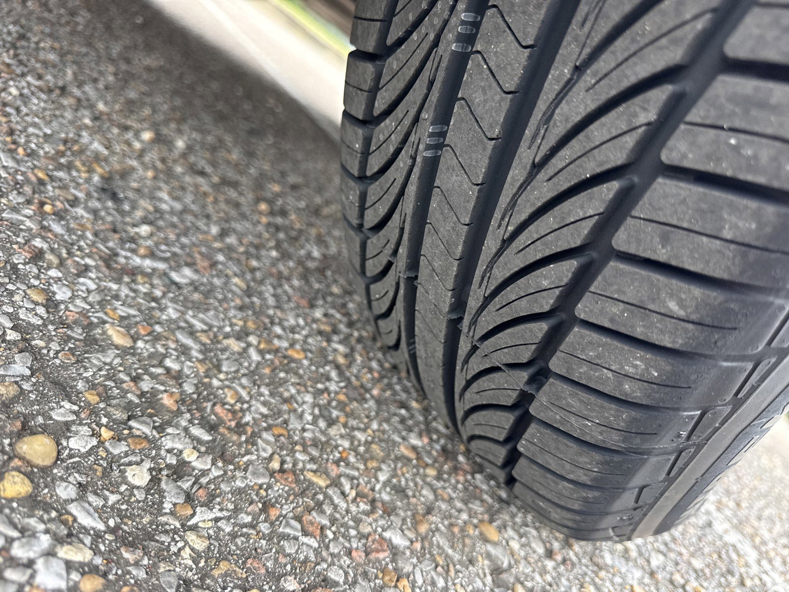 Used 2024 Toyota RAV4 XLE FWD image 9