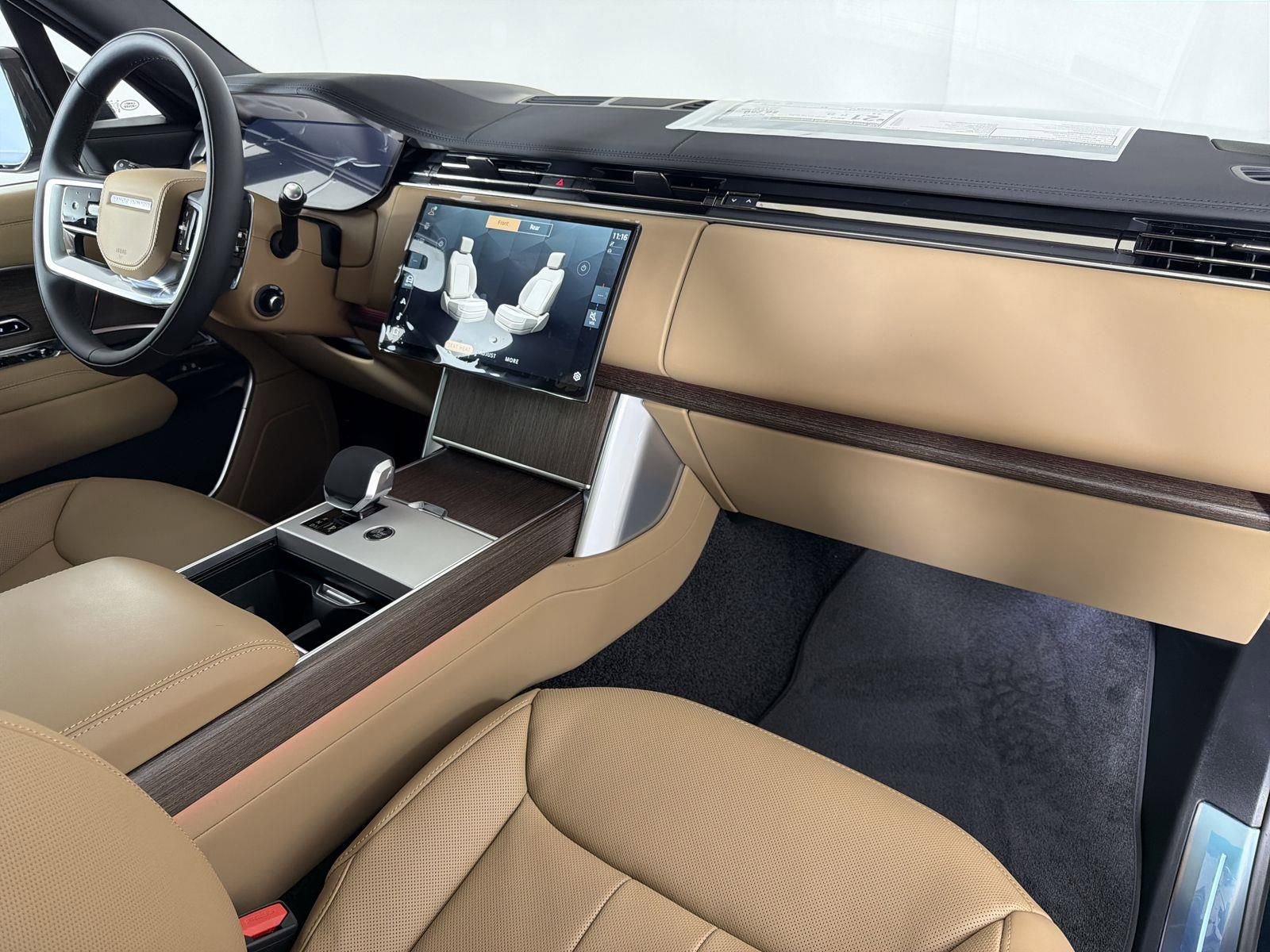 New 2026 Land Rover Range Rover SE image 34