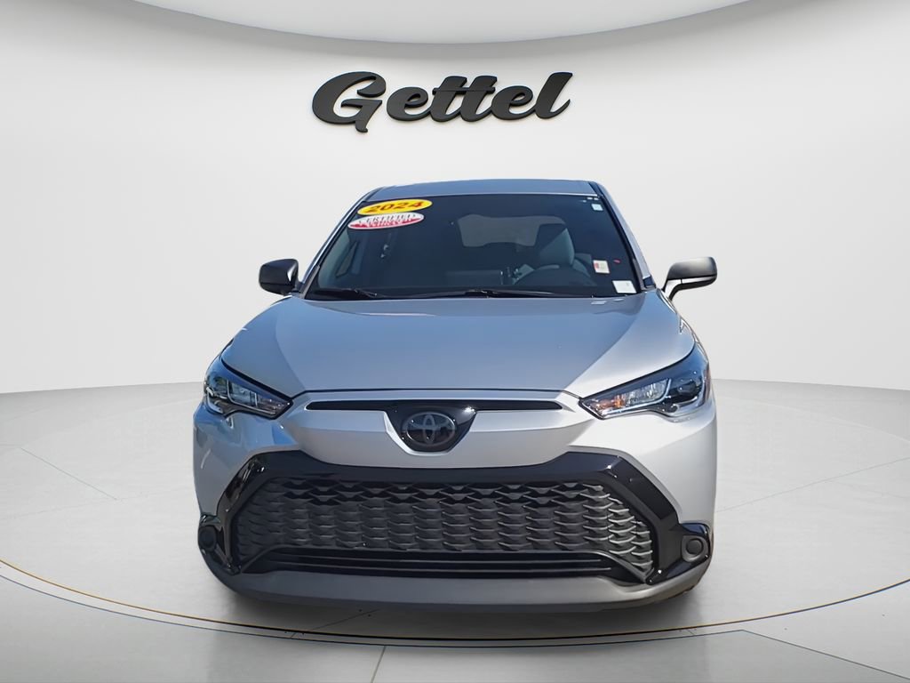 Used 2024 Toyota Corolla Cross S AWD/4WD image 8