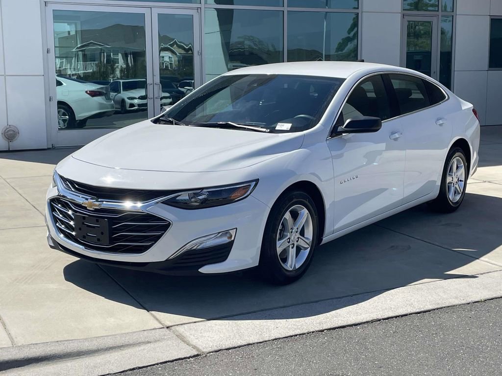 Used 2024 Chevrolet Malibu LS image 1