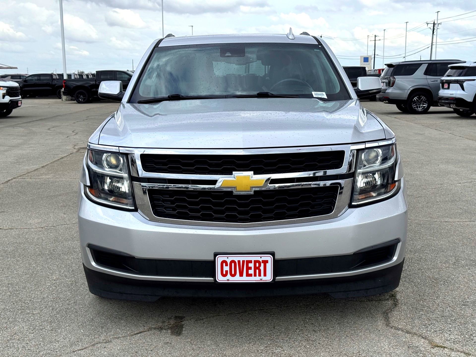 Used 2018 Chevrolet Suburban LT image 3