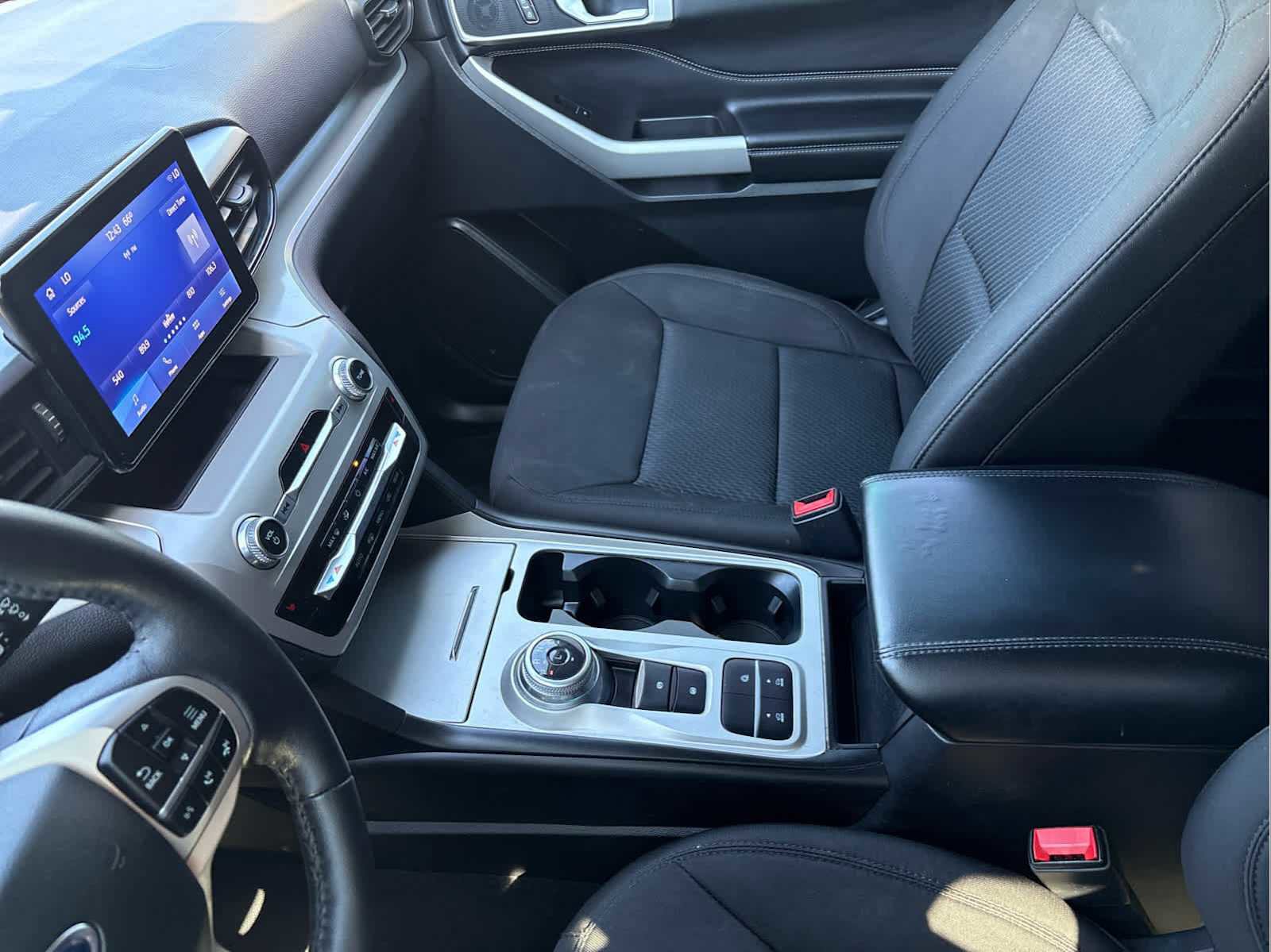 Used 2023 Ford Explorer XLT image 23