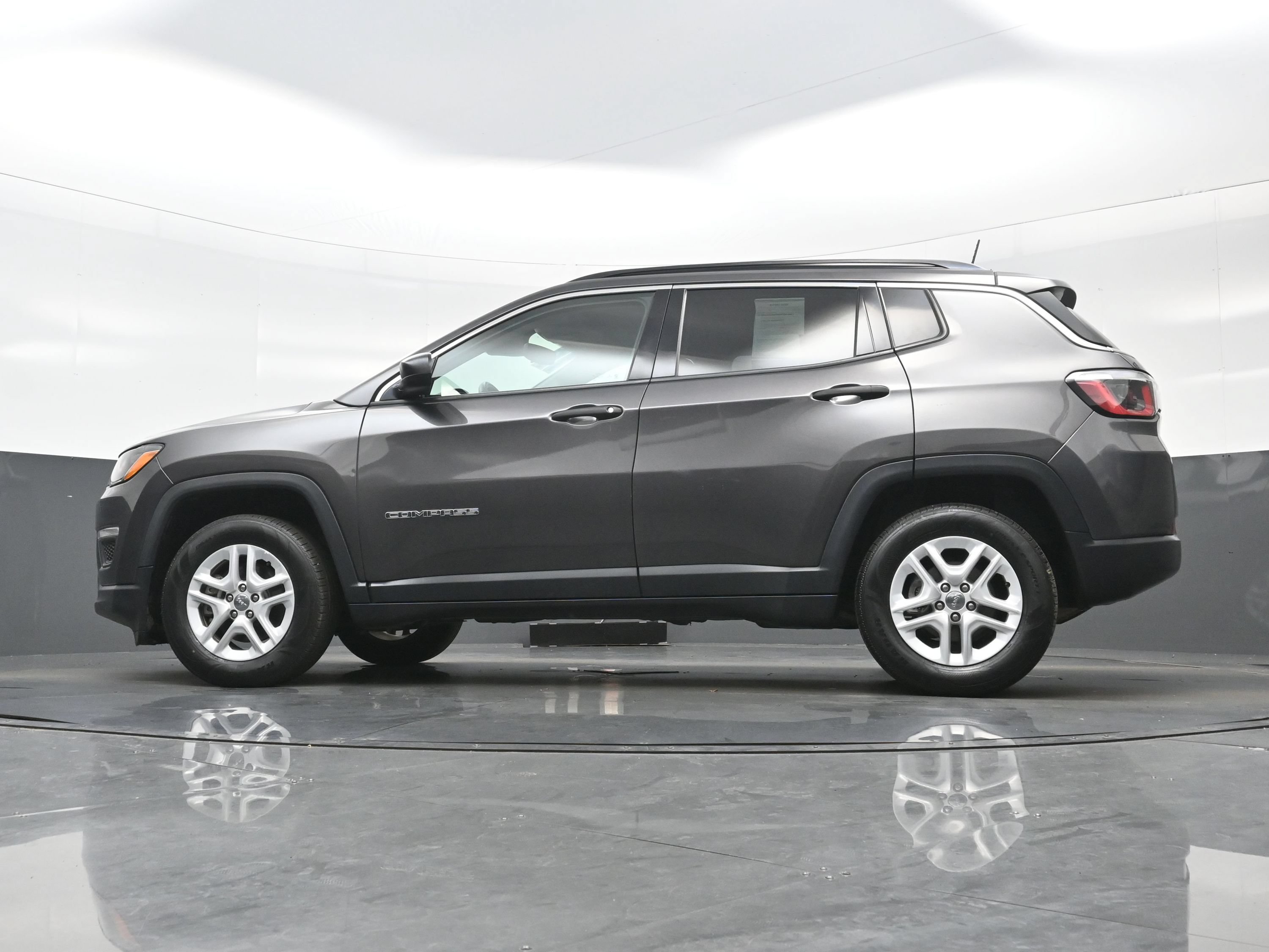 Used 2019 Jeep Compass Sport FWD image 25
