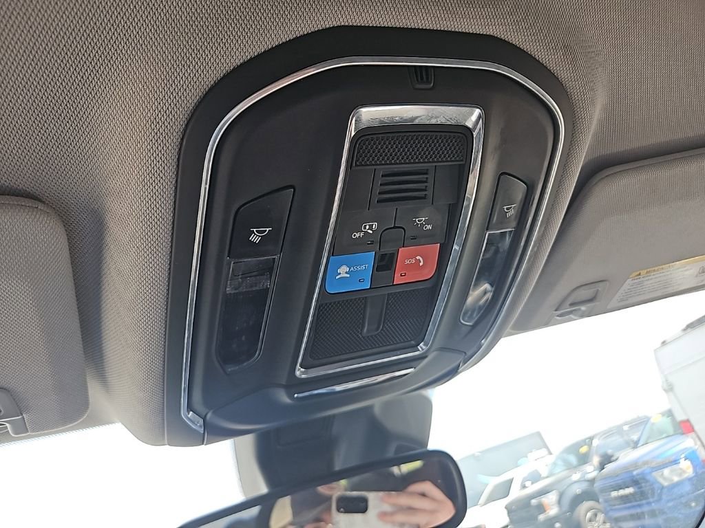 Used 2023 Jeep Grand Cherokee L Laredo image 21