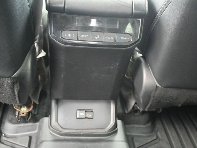 Used 2022 Toyota Highlander XLE image 30