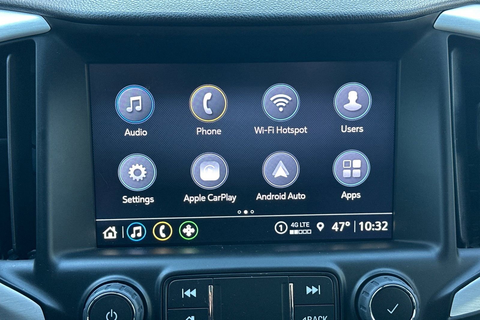 Used 2024 GMC Terrain SLT image 26