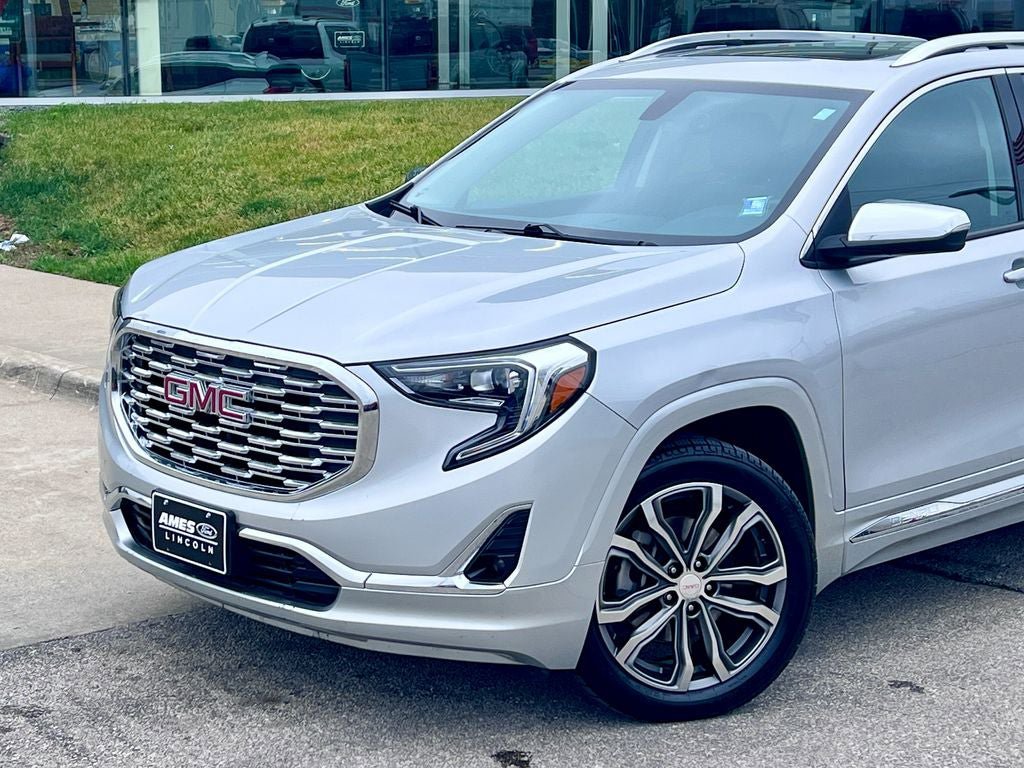 Used 2019 GMC Terrain Denali AWD/4WD image 2