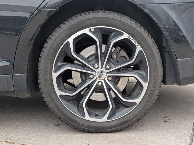 Used 2016 Ford Taurus SHO w/ Equipment Group 401A AWD/4WD image 9