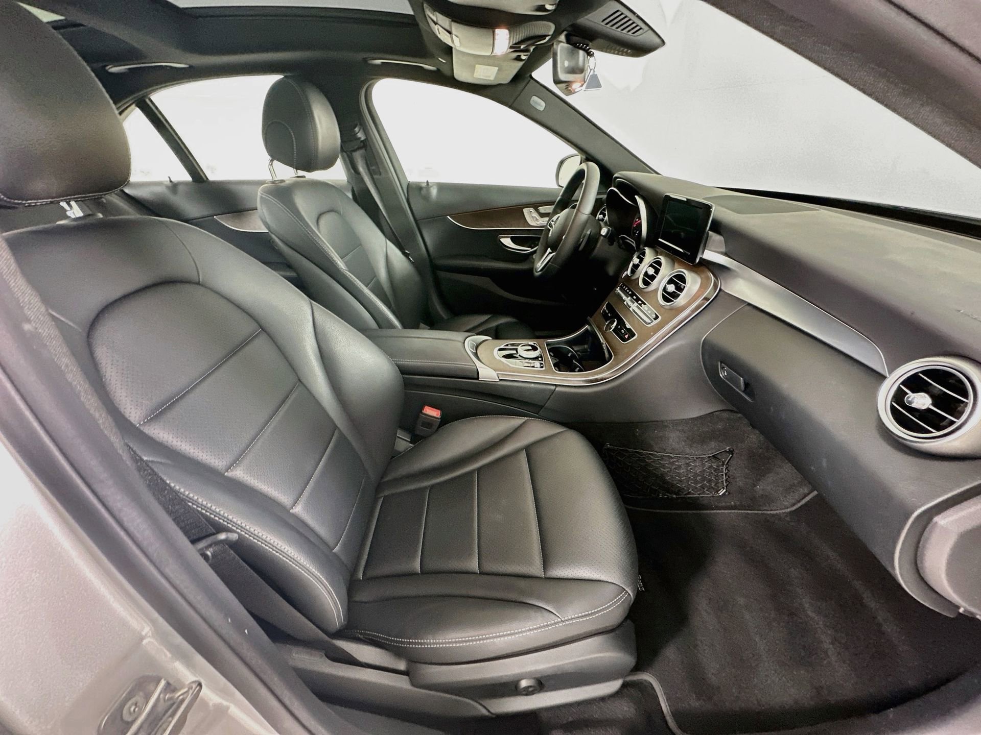 Used 2019 Mercedes-Benz C 300 4MATIC Sedan image 28