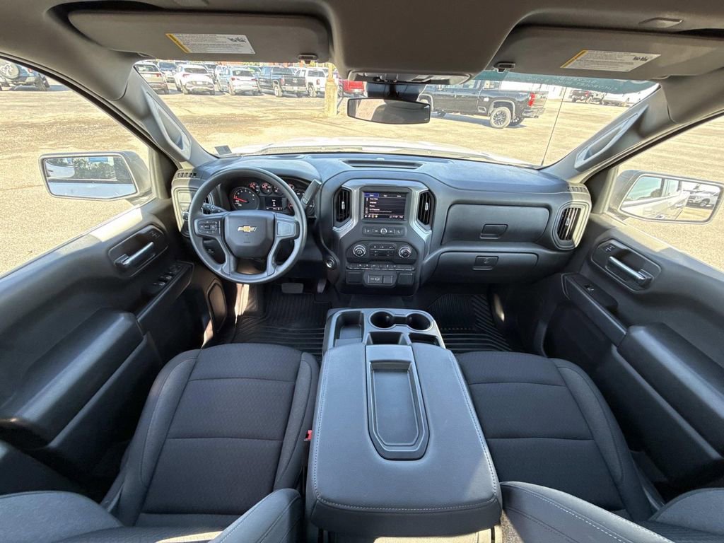Used 2025 Chevrolet Silverado 1500 Custom image 16