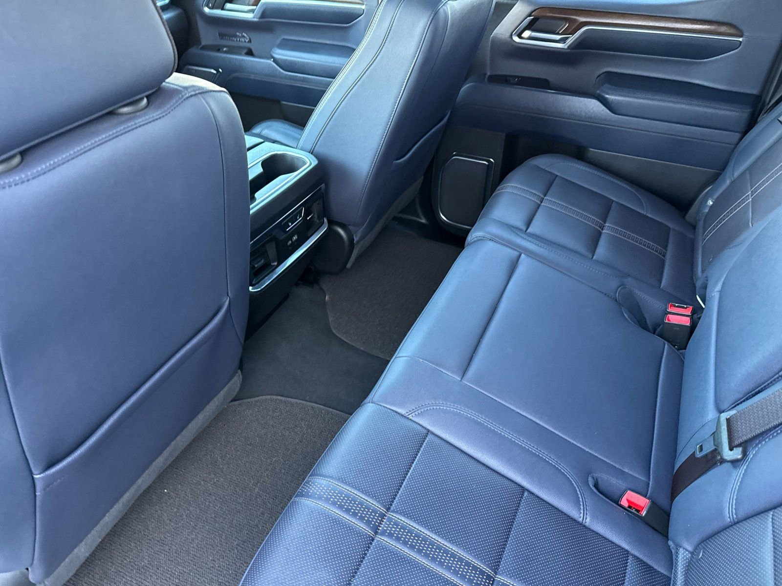 Used 2024 Chevrolet Silverado 1500 High Country w/ Technology Package image 13