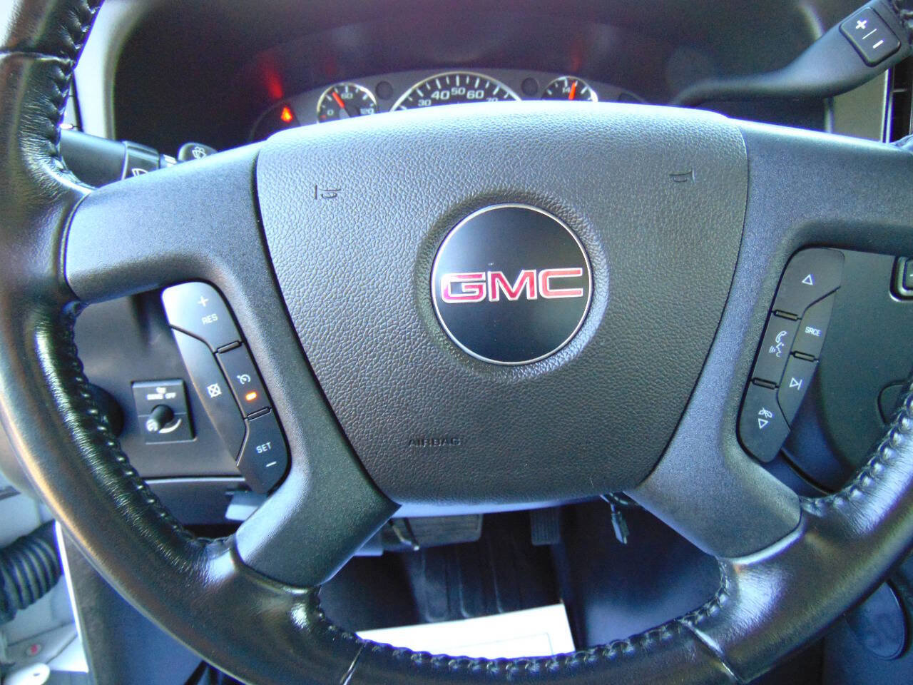 Used 2022 GMC Savana 3500 w/ Power Convenience Package RWD image 13