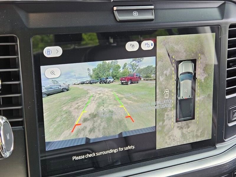 New 2025 Ford F250 Lariat w/ Chrome Package image 22