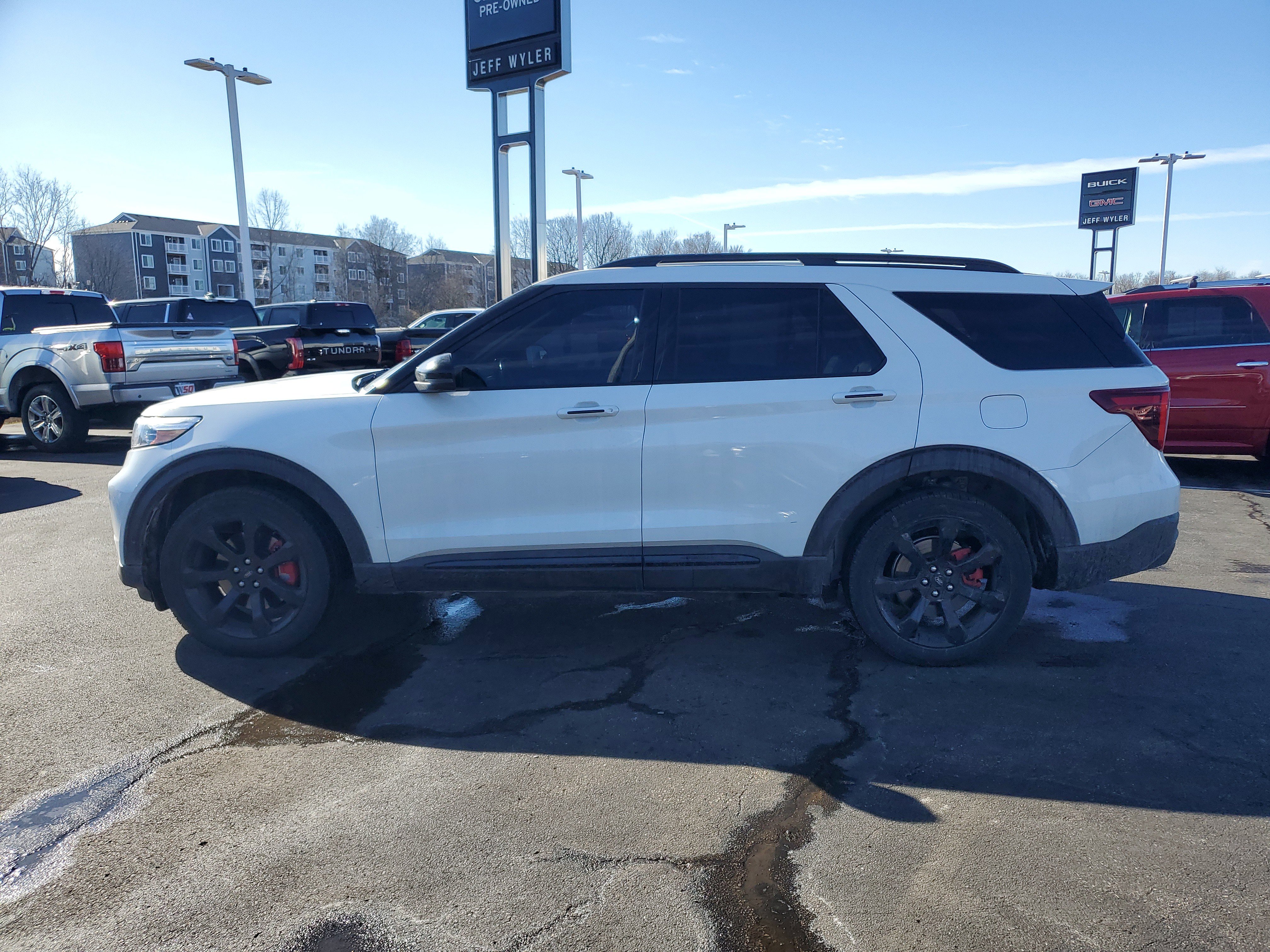 Used 2020 Ford Explorer ST w/ ST Street Pack image 7