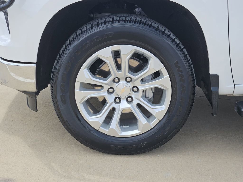 Used 2024 Chevrolet Silverado 1500 LTZ AWD/4WD image 16