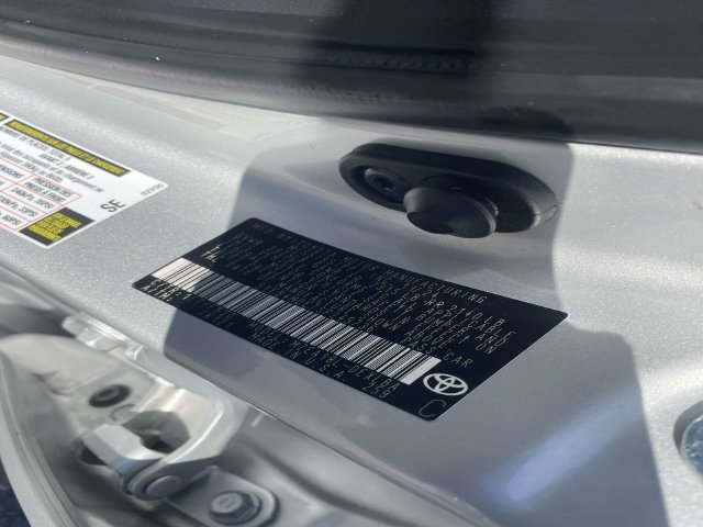 Used 2025 Toyota Corolla LE FWD image 20