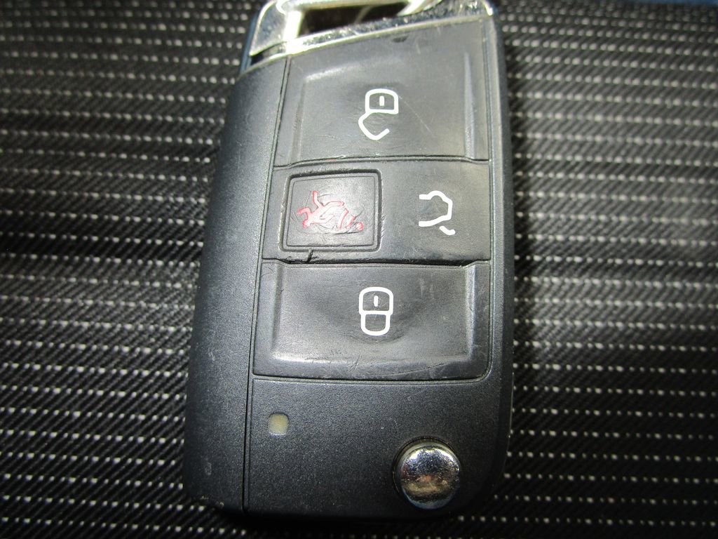 Used 2024 Volkswagen Tiguan S image 39